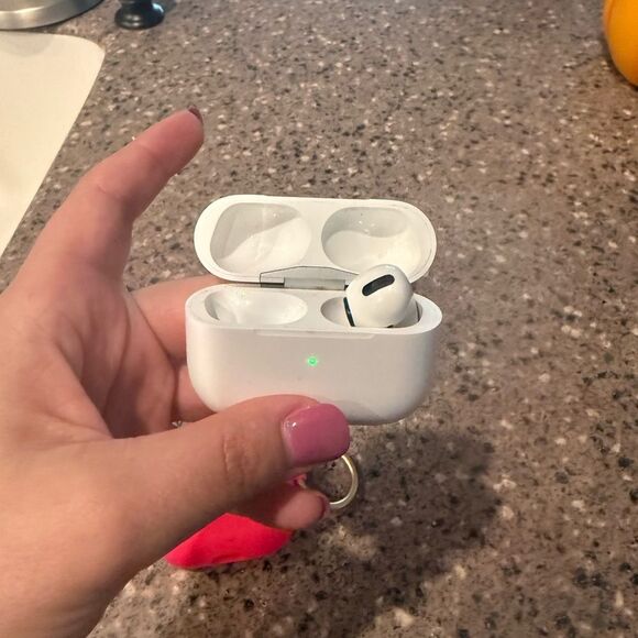 Apple AirPod Pro 1st gen Headphones with Pink Case - Picture 7 of 9